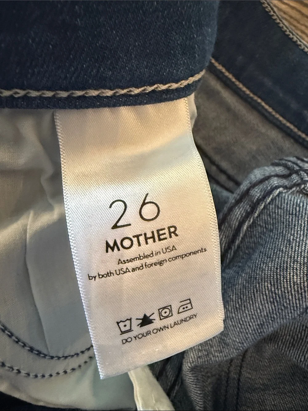Mother the mid rise dazzler crop fray Blue Jeans